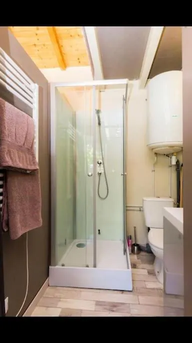 Appartement Saint-Jorioz, Charmante Maisonnette Independante. France